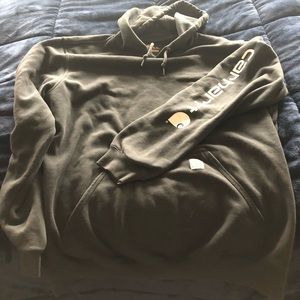 Men’s Carhartt sweatshirt
